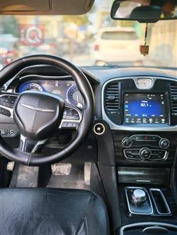 کرایسلەر 300